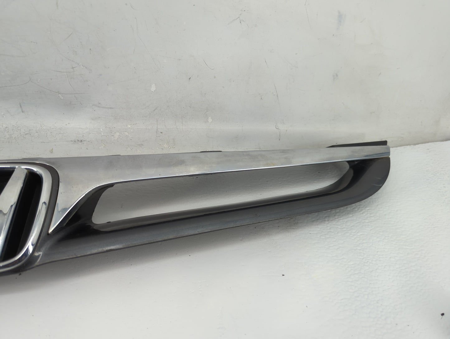 2006-2007 Honda Accord Front Grille Bumper Not Included - Oemusedautoparts1.com