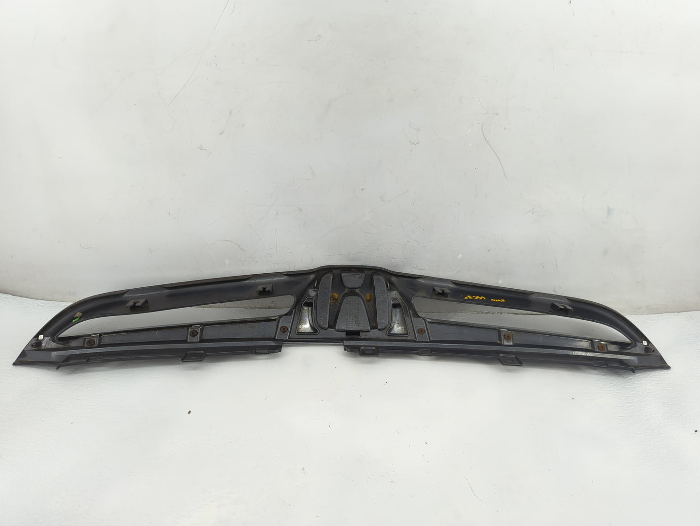 2006-2007 Honda Accord Front Grille Bumper Not Included - Oemusedautoparts1.com