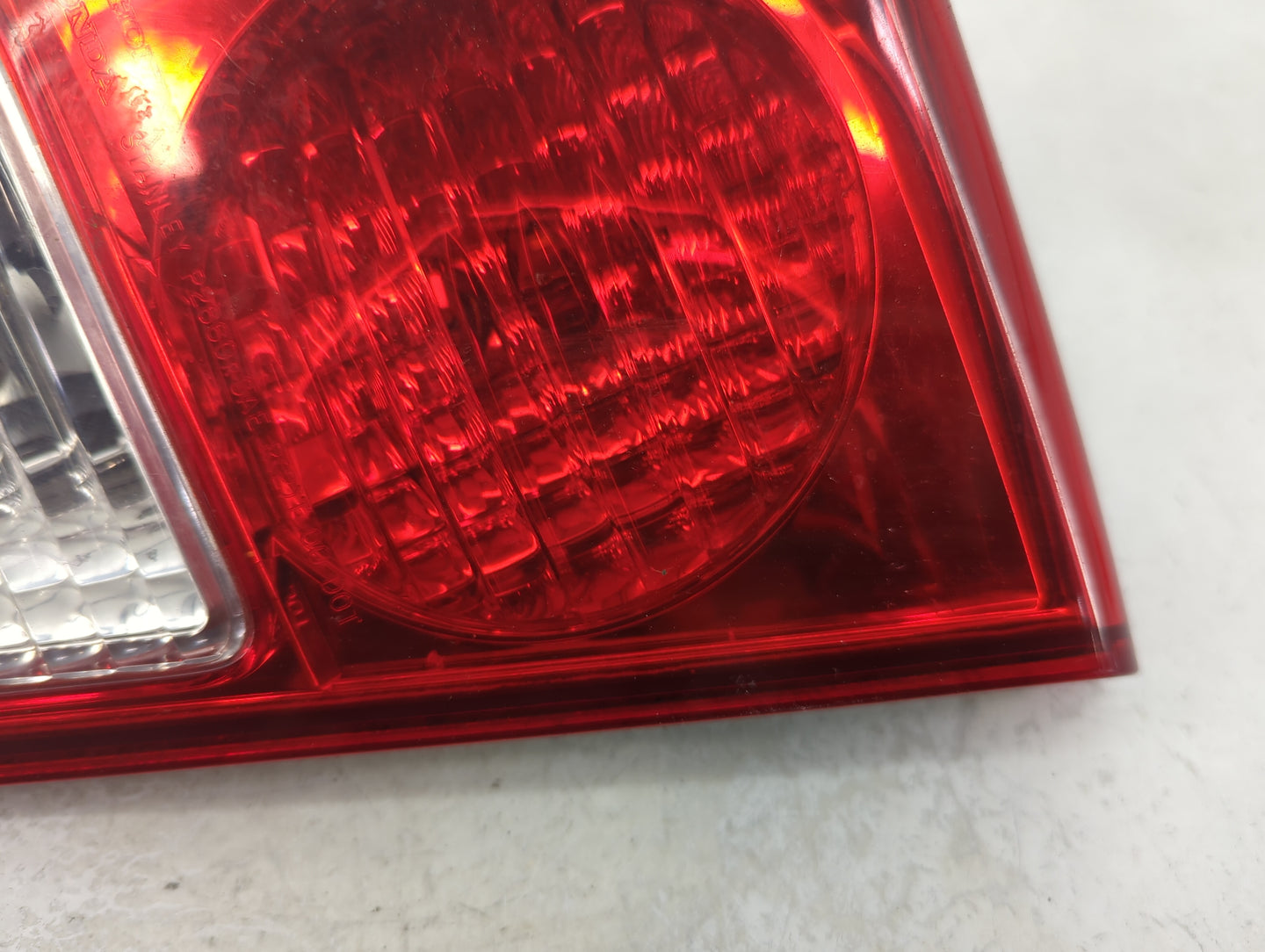 2003-2005 Honda Civic Passenger Right Side Deck Lid Mounted Tail Light - Oemusedautoparts1.com