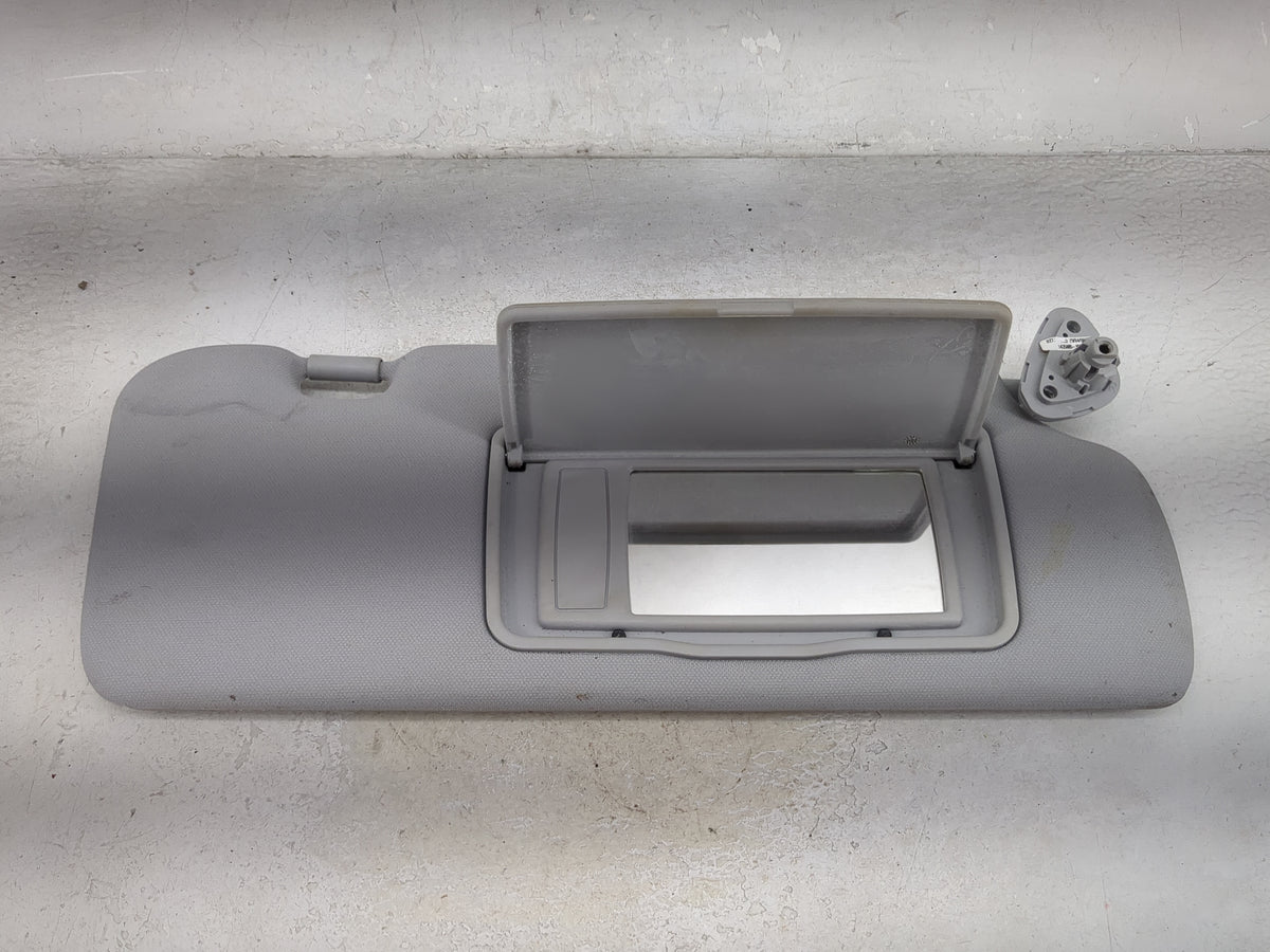 2007-2011 Honda Cr-V Sun Visor Shade Replacement Passenger Right Mirror Fits Fits 2007 2008 2009 2010 2011 OEM Used Auto Par