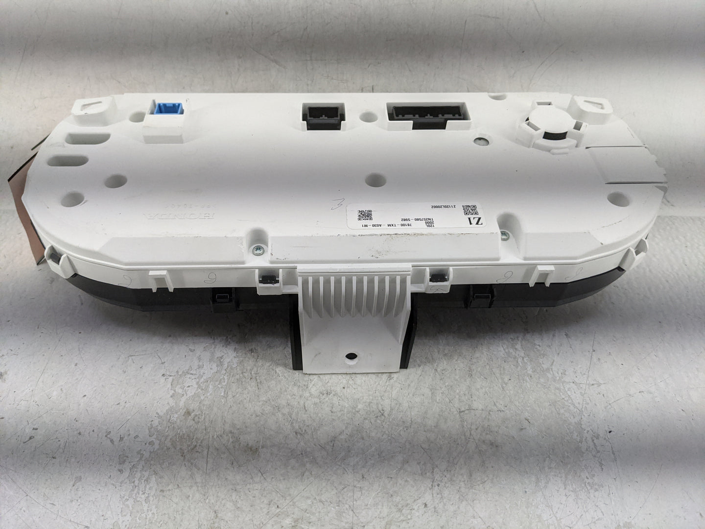 2019-2022 Honda Insigh Instrument Cluster Speedometer Gauges Fits Fits 2019 2020 2021 2022 OEM Used Auto Parts - Oemusedauto