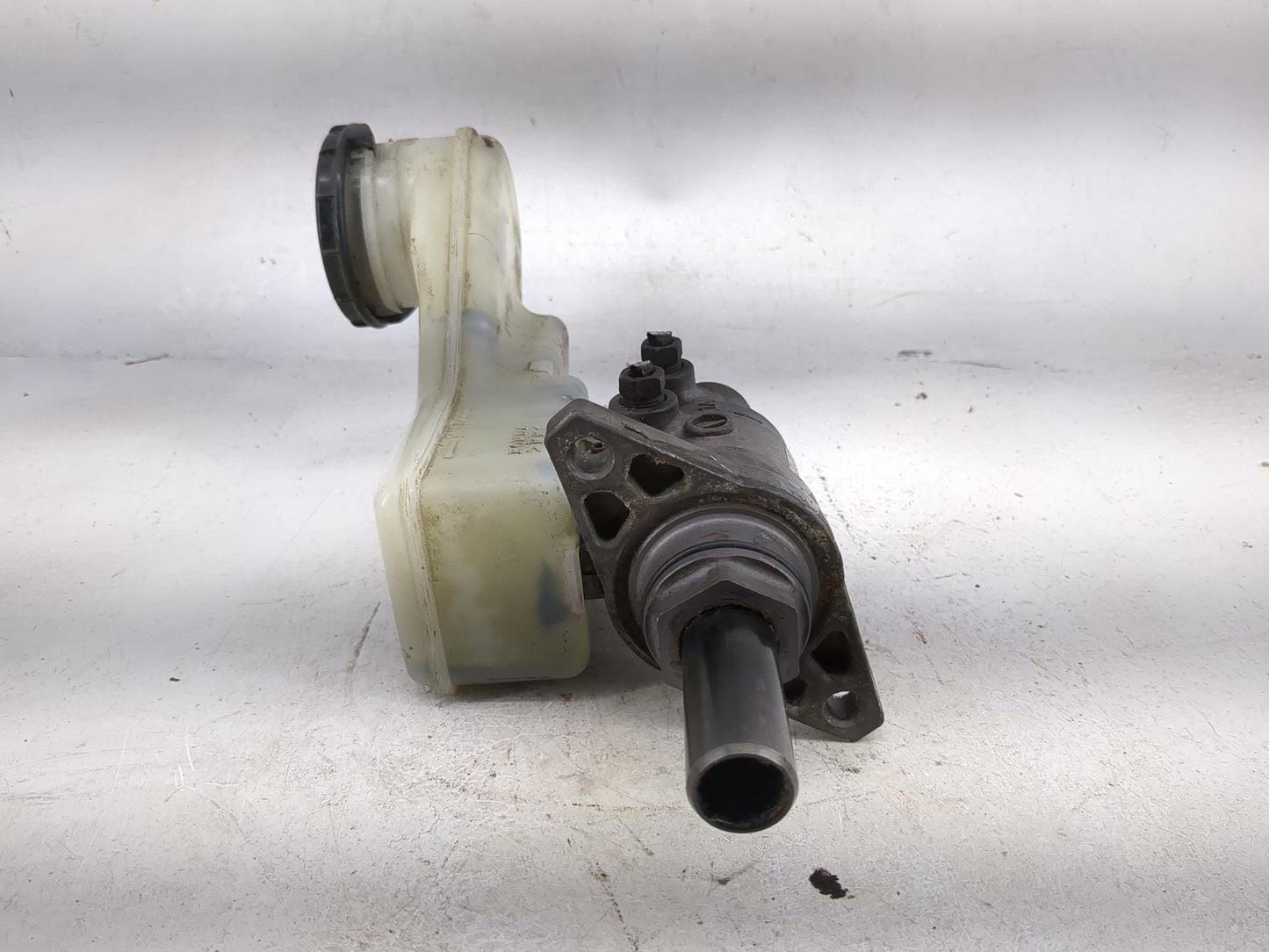 2005-2010 Honda Odyssey Brake Master Cylinder 1046494 - Oemusedautoparts1.com