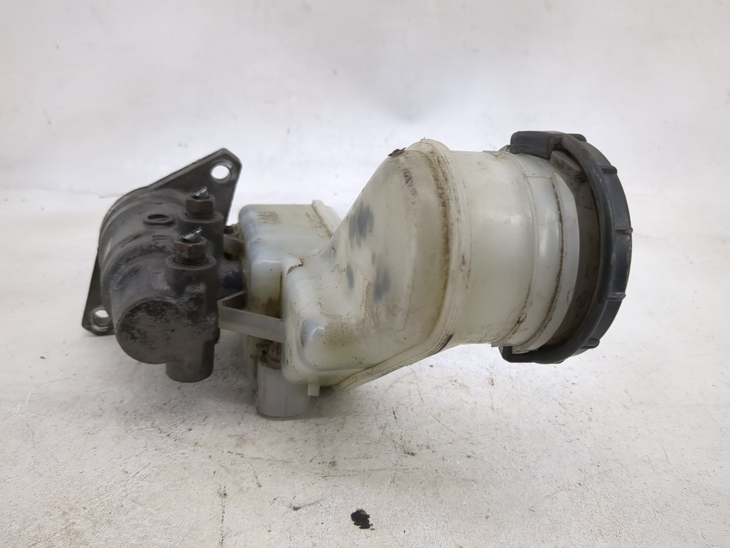 2005-2010 Honda Odyssey Brake Master Cylinder 1046494 - Oemusedautoparts1.com