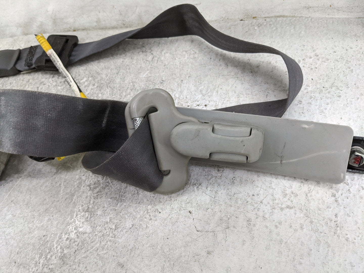 2005-2010 Honda Odyssey Passenger Front Seatbelt Retractor 1046509 - Oemusedautoparts1.com