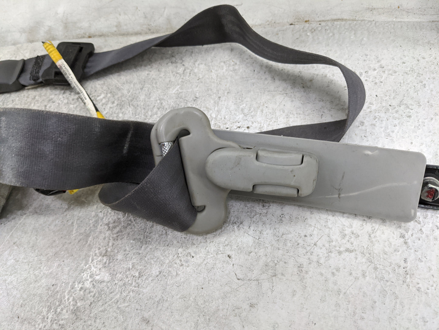 2005-2010 Honda Odyssey Passenger Front Seatbelt Retractor 1046509 - Oemusedautoparts1.com