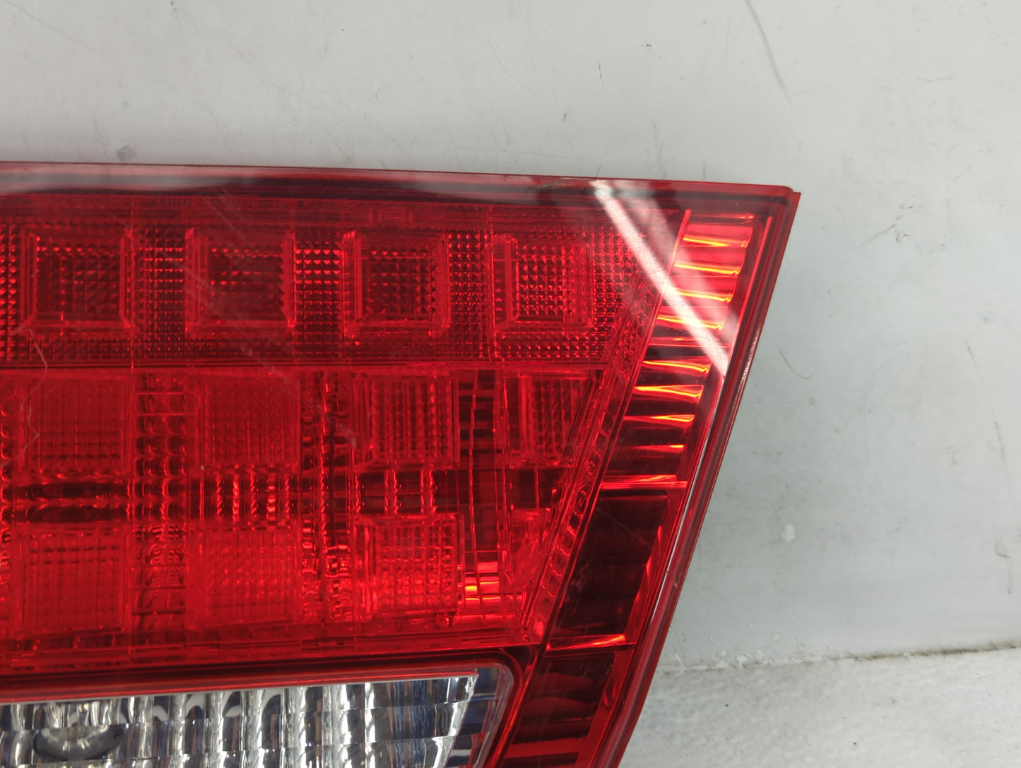 2005-2007 Honda Odyssey Driver Left Side Deck Lid Mounted Tail Light - Oemusedautoparts1.com