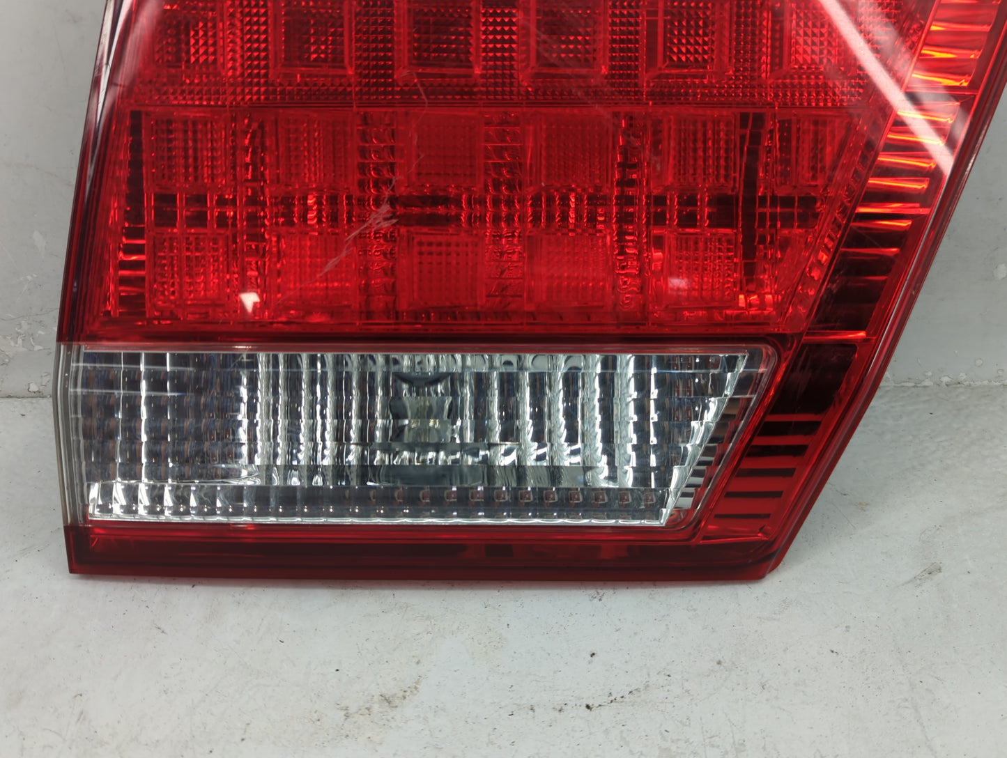 2005-2007 Honda Odyssey Driver Left Side Deck Lid Mounted Tail Light - Oemusedautoparts1.com