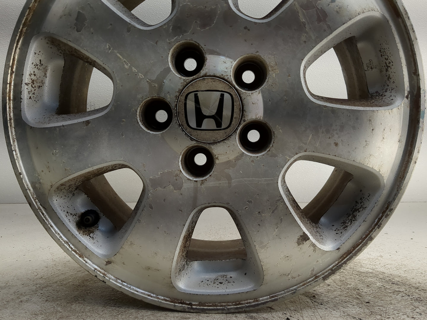 2002-2004 Honda Odyssey Oem Wheel Rim - Oemusedautoparts1.com