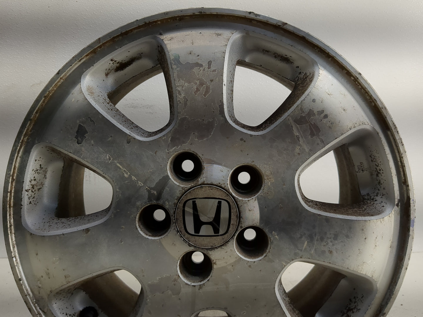 2002-2004 Honda Odyssey Oem Wheel Rim - Oemusedautoparts1.com