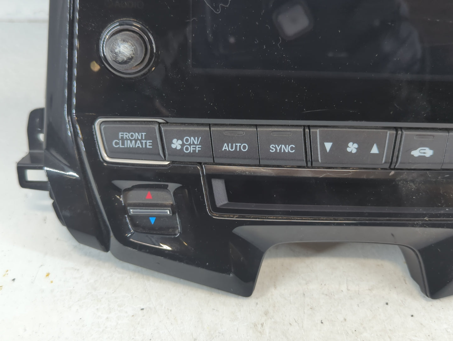 Honda Odyssey Am Fm Cd Player Radio Receiver - Oemusedautoparts1.com