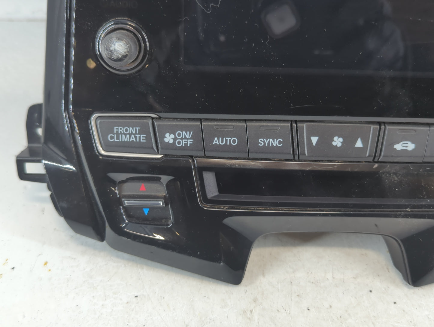 Honda Odyssey Am Fm Cd Player Radio Receiver - Oemusedautoparts1.com