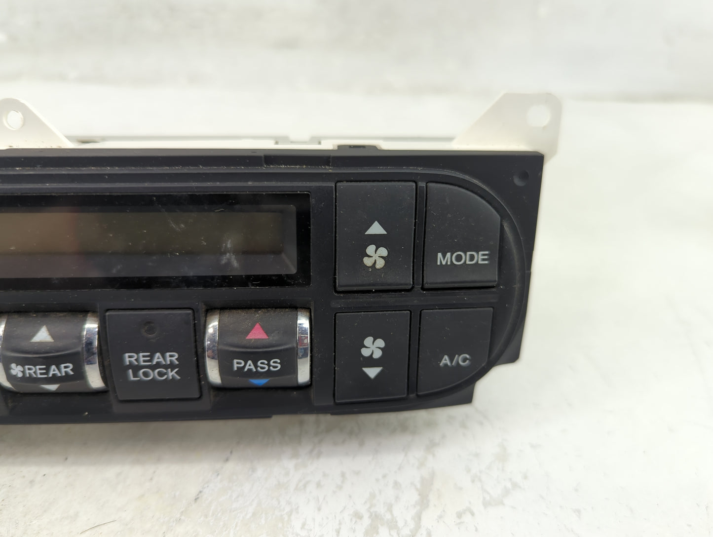 2005-2007 Honda Odyssey Climate Control Module Temperature AC/Heater Replacement Fits Fits 2005 2006 2007 OEM Used Auto Part