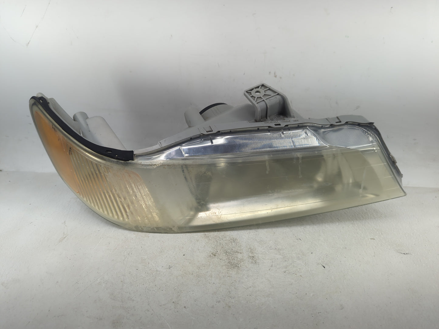 1999-2004 Honda Odyssey Passenger Right Oem Head Light Headlight Lamp - Oemusedautoparts1.com