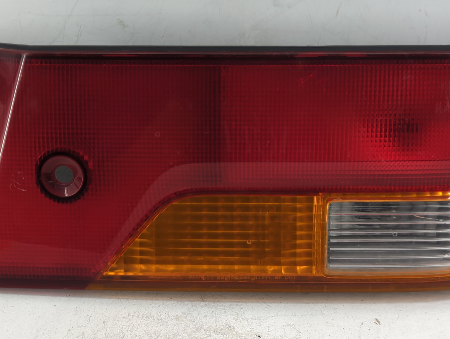 2002-2004 Honda Odyssey Passenger Right Side Deck Lid Mounted Tail Light - Oemusedautoparts1.com