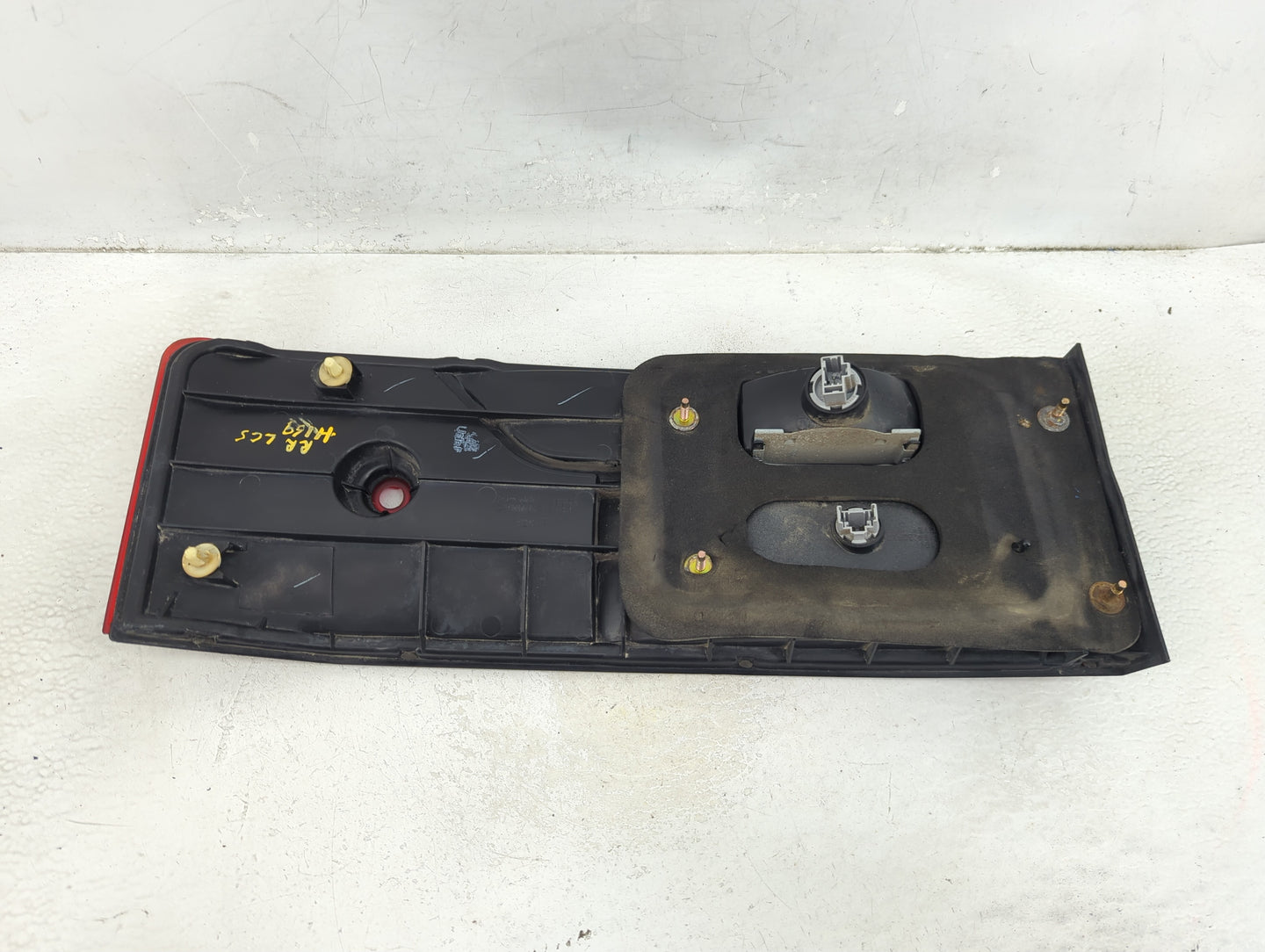 2002-2004 Honda Odyssey Passenger Right Side Deck Lid Mounted Tail Light - Oemusedautoparts1.com