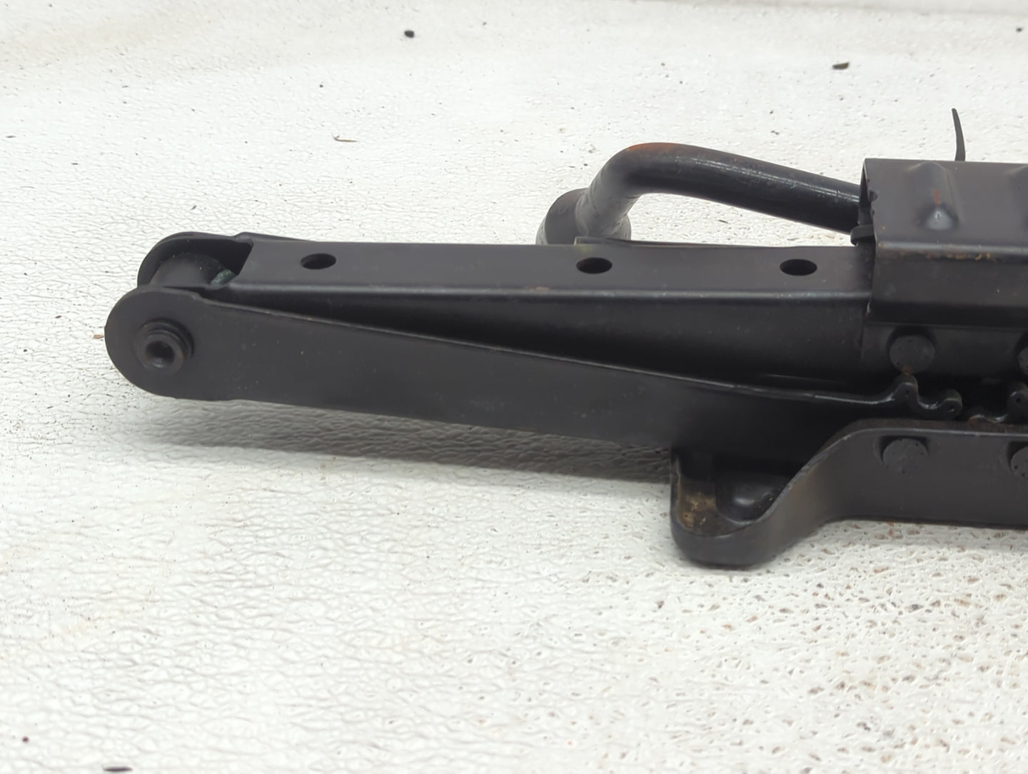 2007 Honda Pilot Spare Scissor Car Jack - Oemusedautoparts1.com