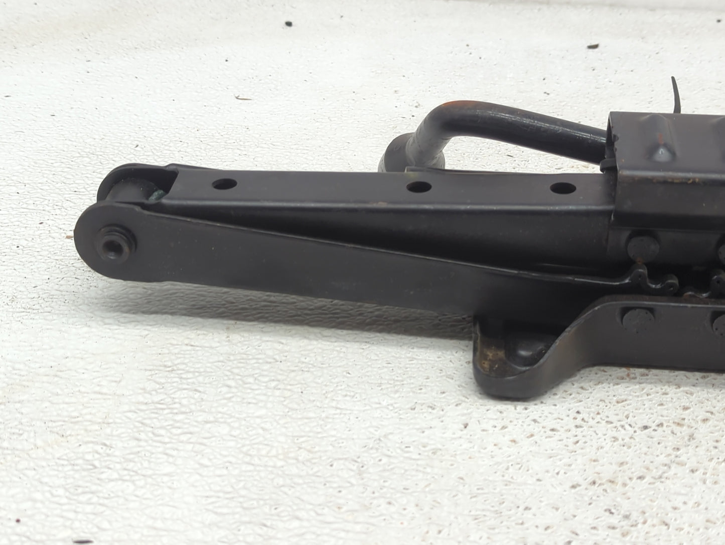 2007 Honda Pilot Spare Scissor Car Jack - Oemusedautoparts1.com