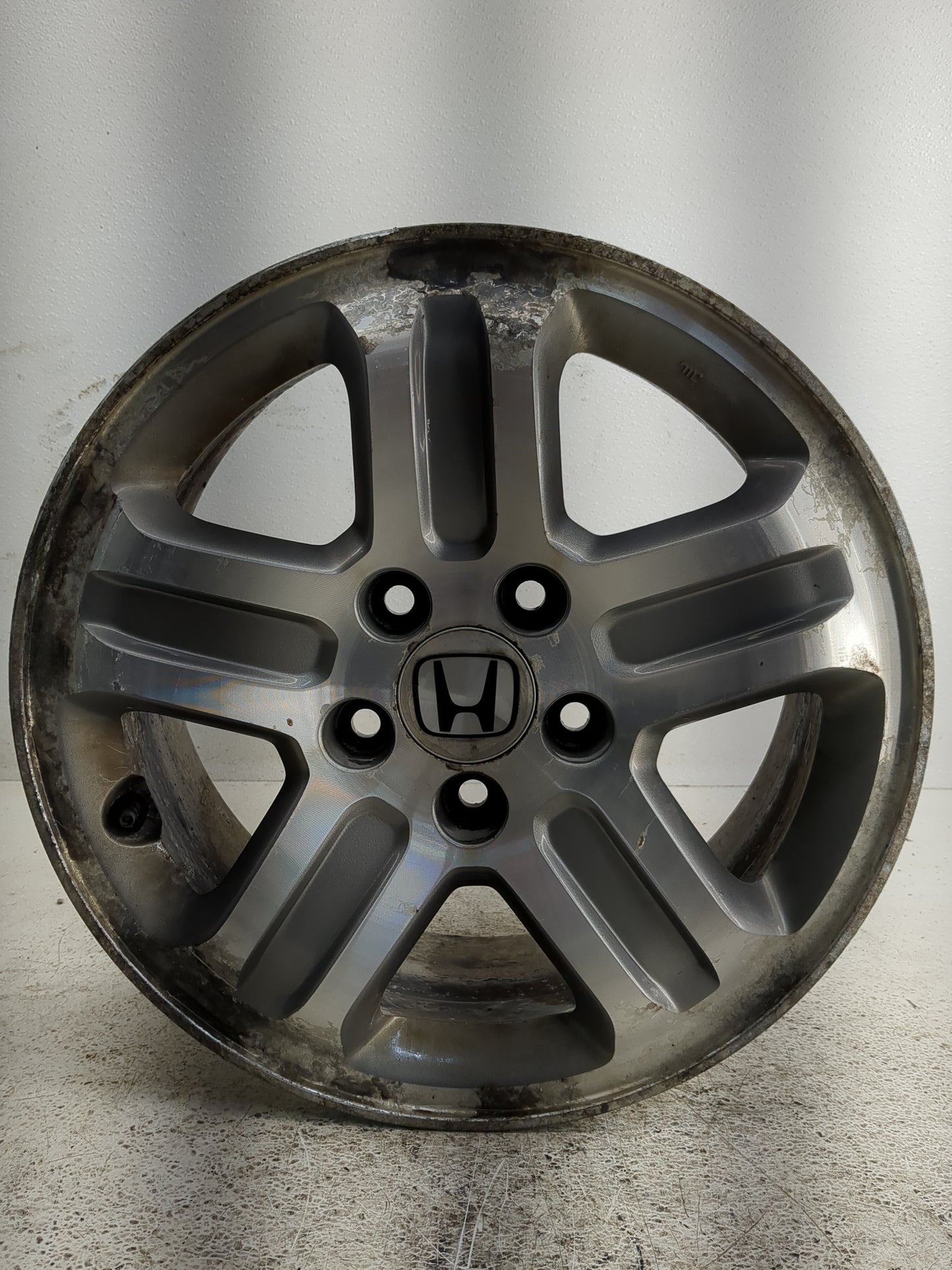 2005-2005 Honda Pilot Oem Wheel Rim 1377946 - Oemusedautoparts1.com