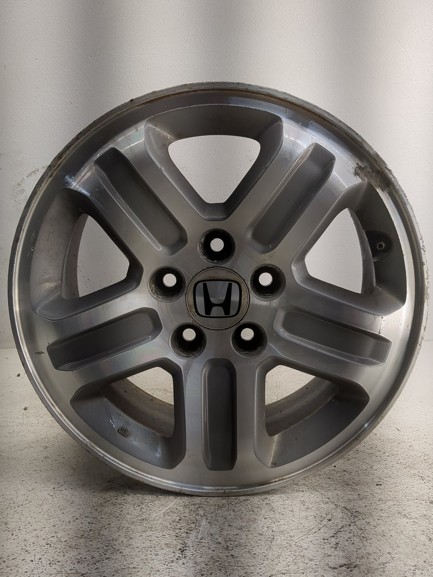 2005-2005 Honda Pilot Oem Wheel Rim 1381892 - Oemusedautoparts1.com