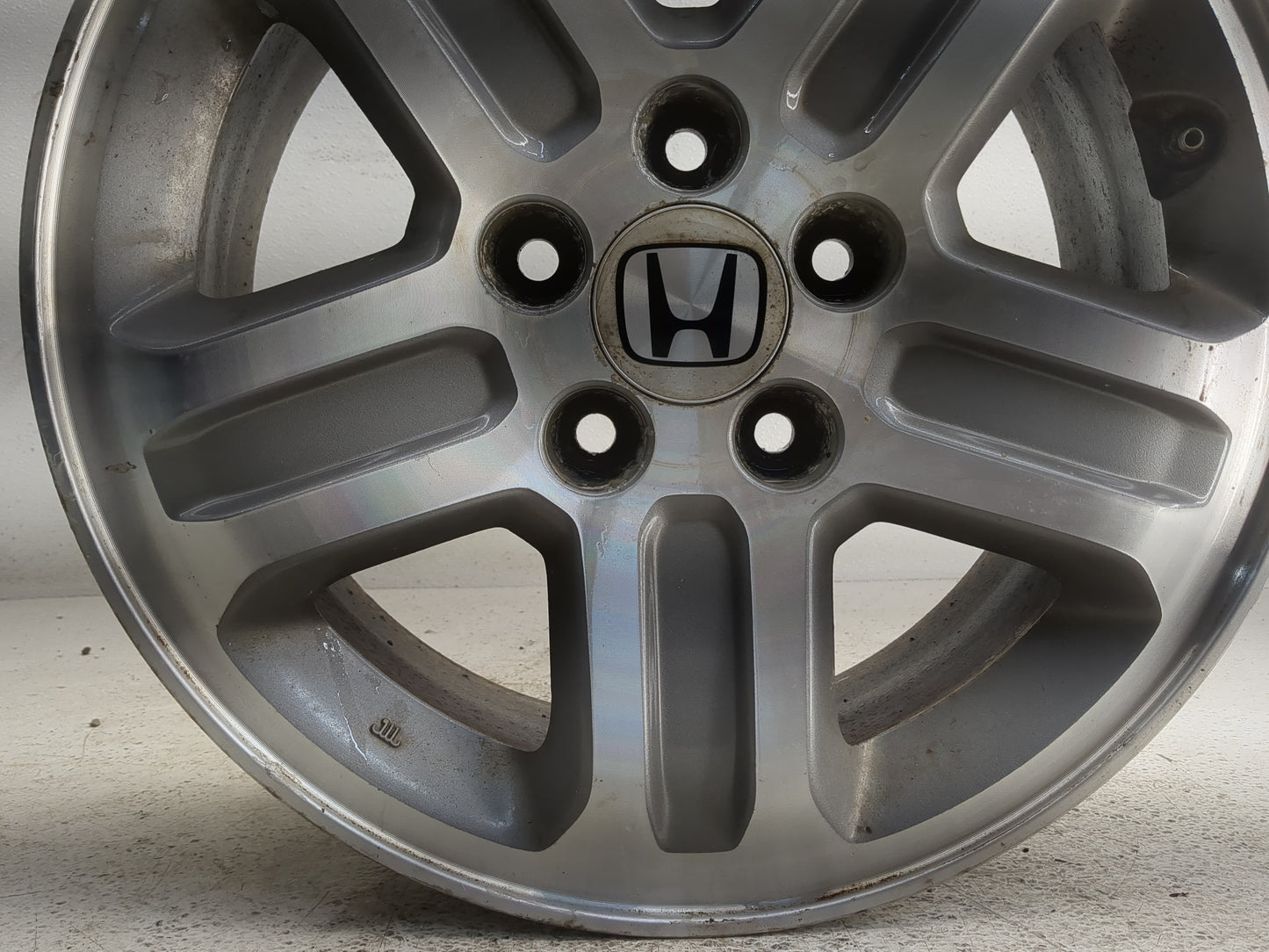 2005-2005 Honda Pilot Oem Wheel Rim 1381892 - Oemusedautoparts1.com