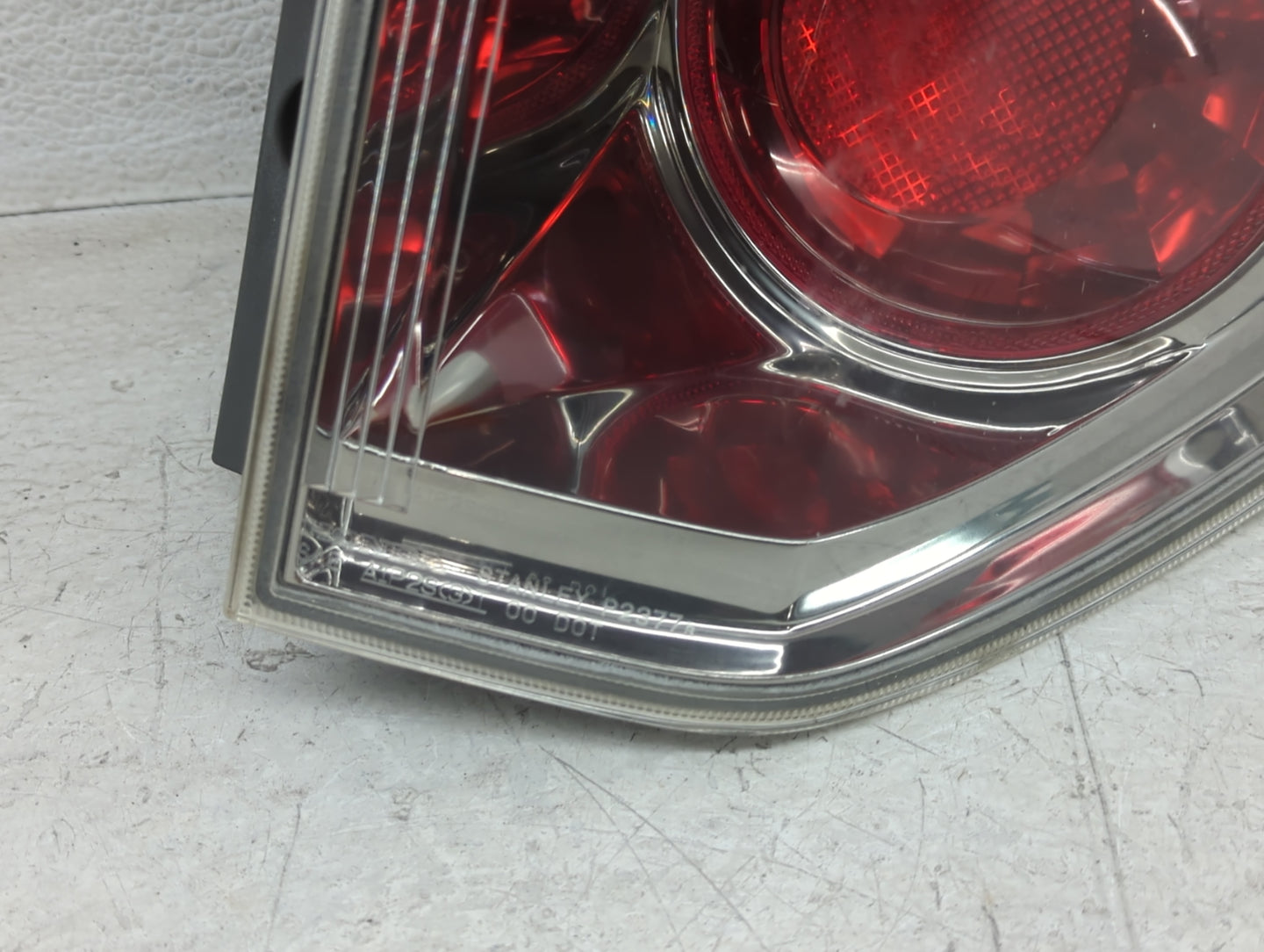 2006-2008 Honda Pilot Tail Light Assembly Passenger Right OEM Fits Fits 2006 2007 2008 OEM Used Auto Parts - Oemusedautopart