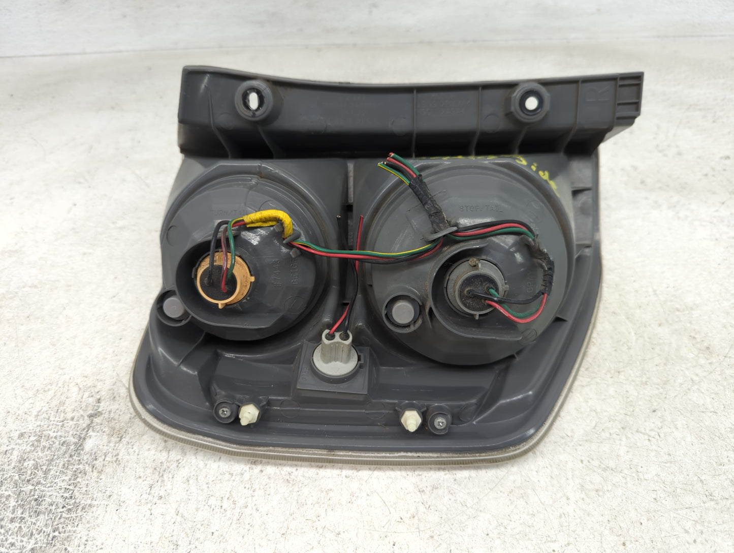 2006-2008 Honda Pilot Tail Light Assembly Passenger Right OEM Fits Fits 2006 2007 2008 OEM Used Auto Parts - Oemusedautopart