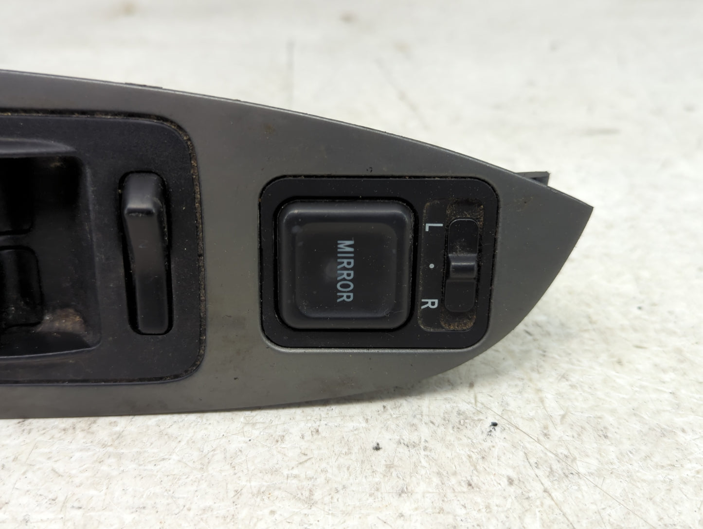 2003-2005 Honda Pilot Master Power Window Switch Replacement Driver Side Left Fits Fits 2003 2004 2005 OEM Used Auto Parts -