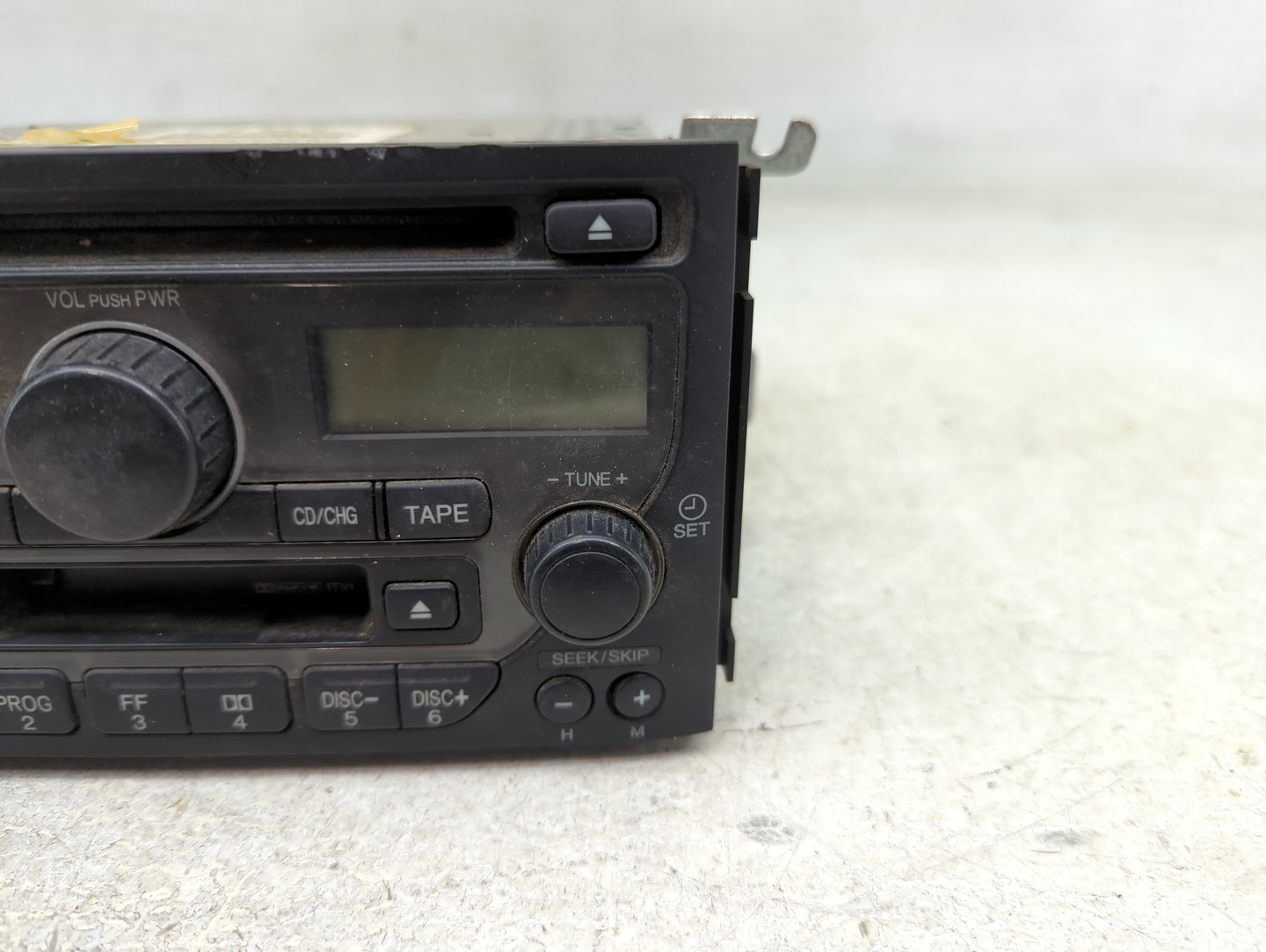 2003-2005 Honda Pilot Radio AM FM Cd Player Receiver Replacement Fits Fits 2003 2004 2005 OEM Used Auto Parts - Oemusedautop