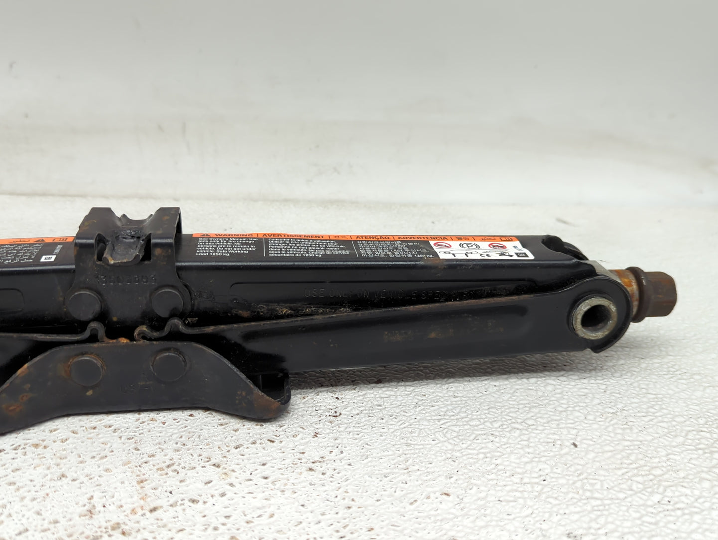 2006 Honda Ridgeline Spare Scissor Car Jack 924598 - Oemusedautoparts1.com