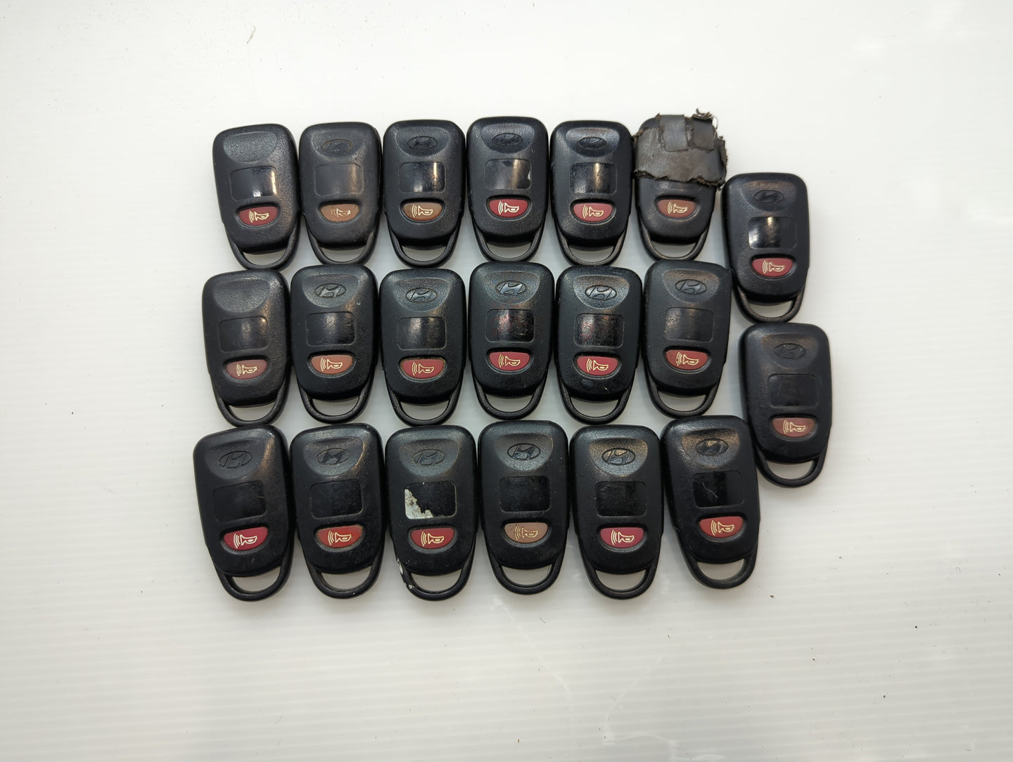Lot of 20 Hyundai Keyless Entry Remote Fob UNKNOWN UNKNOWN - Oemusedautoparts1.com