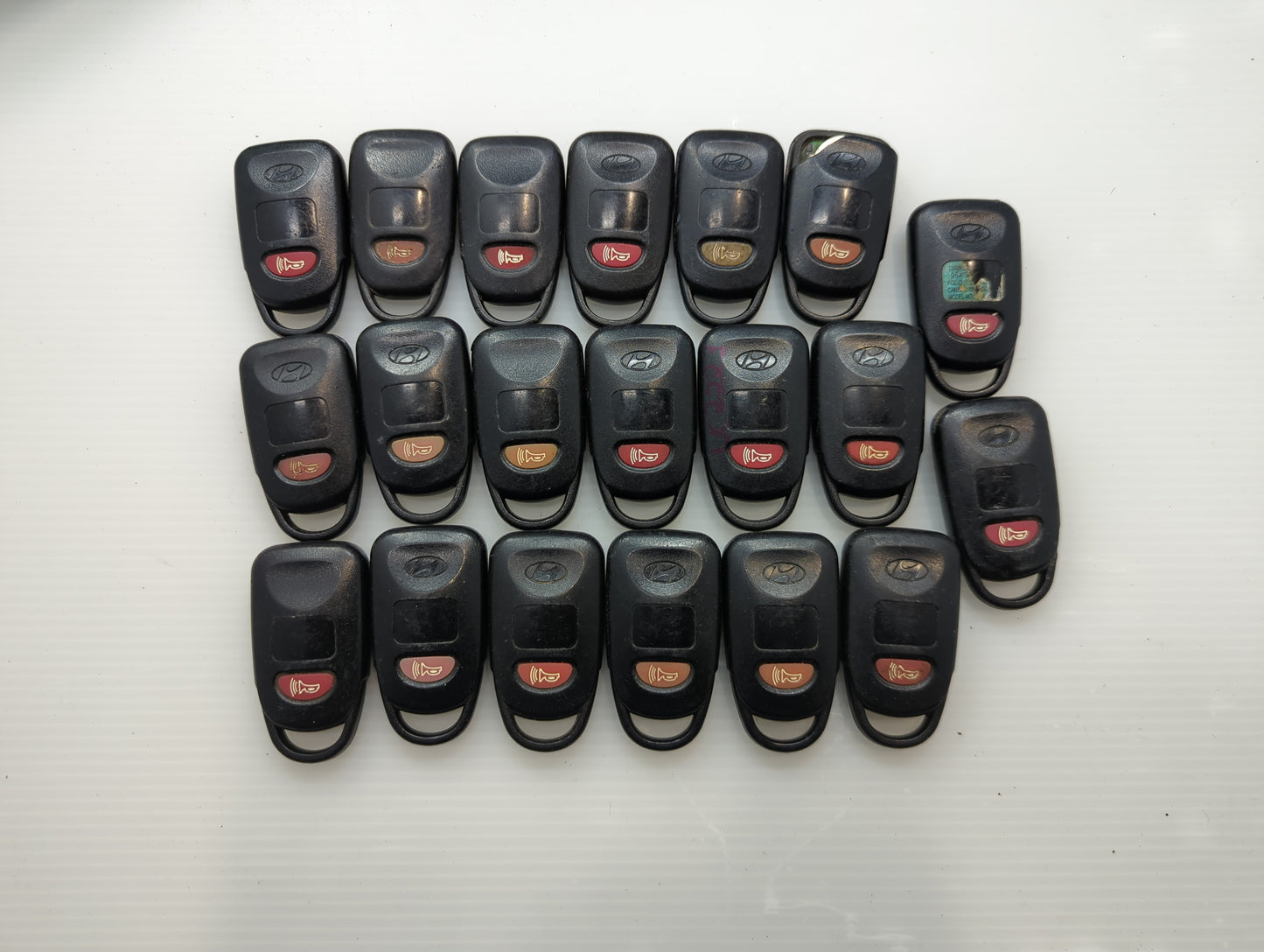 Lot of 20 Hyundai Keyless Entry Remote Fob UNKNOWN UNKNOWN - Oemusedautoparts1.com