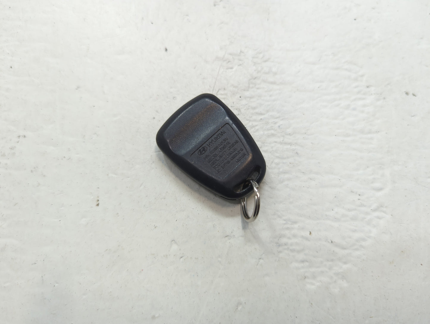 Hyundai Keyless Entry Remote Fob ELVATJH 00056 ADU90 2 buttons - Oemusedautoparts1.com