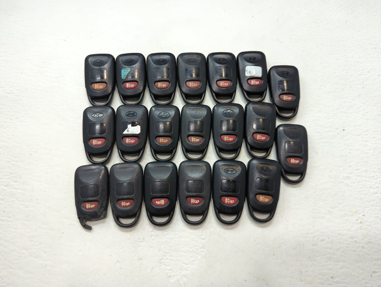 Lot of 20 Hyundai Keyless Entry Remote Fob UNKNOWN UNKNOWN - Oemusedautoparts1.com