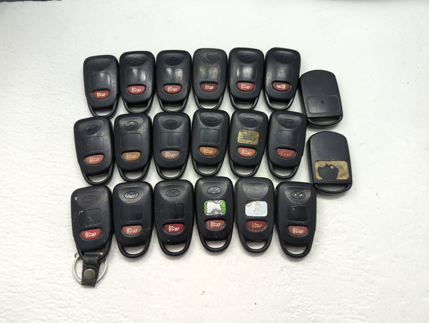 Lot of 20 Hyundai Keyless Entry Remote Fob UNKNOWN UNKNOWN - Oemusedautoparts1.com