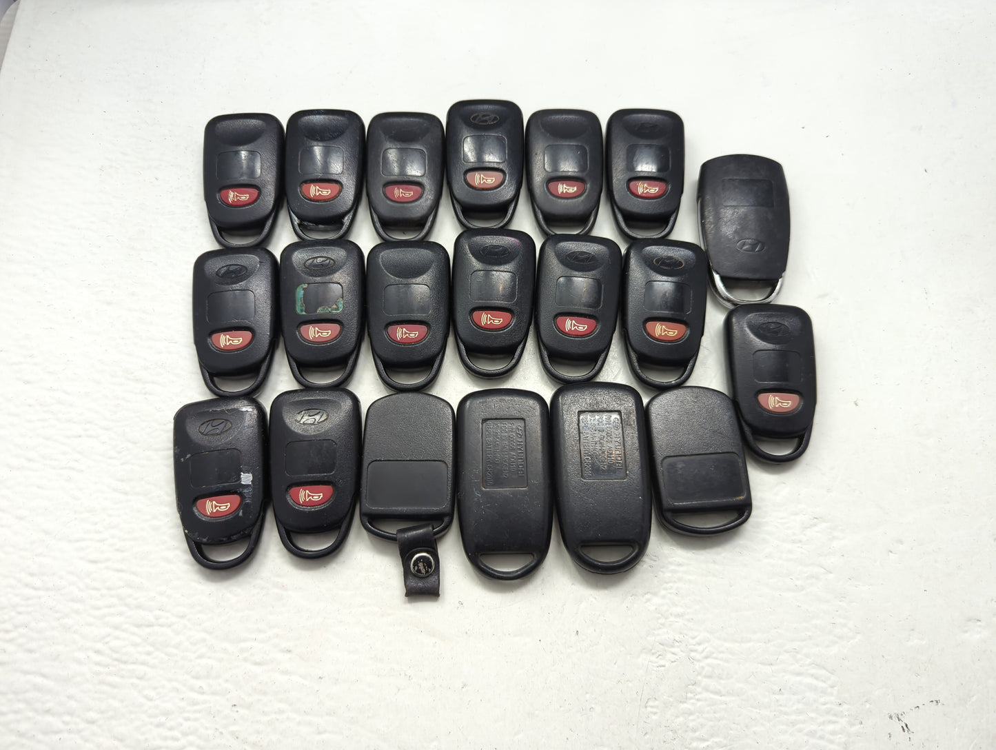 Lot of 20 Hyundai Keyless Entry Remote Fob UNKNOWN UNKNOWN - Oemusedautoparts1.com