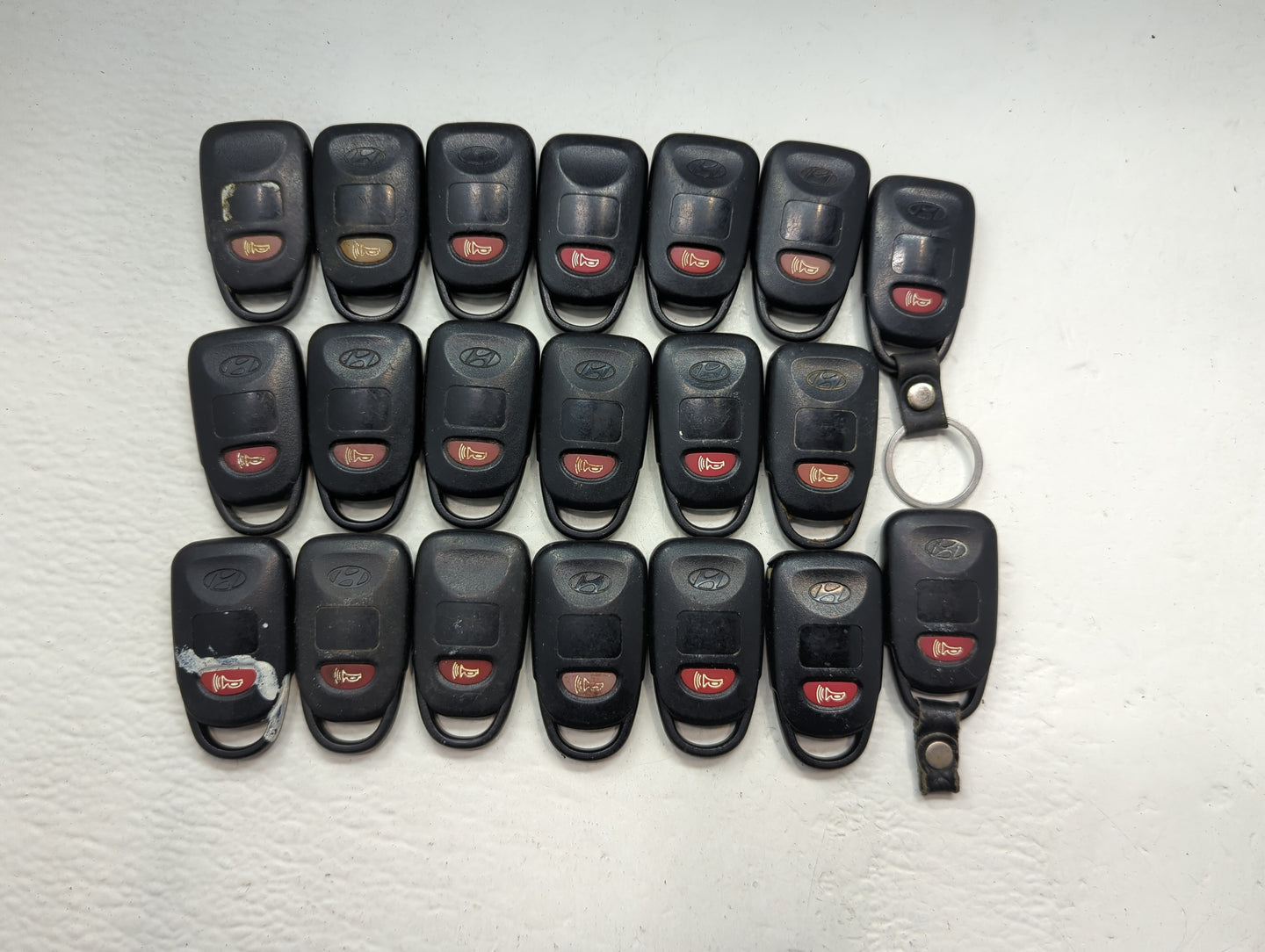 Lot of 20 Hyundai Keyless Entry Remote Fob UNKNOWN UNKNOWN - Oemusedautoparts1.com