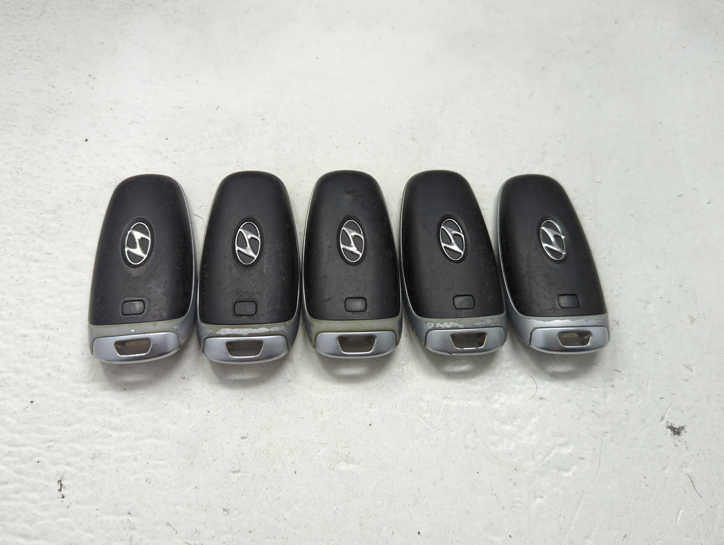 Lot of 5 Hyundai Keyless Entry Remote Fob MIXED FCC IDS MIXED PART 1473759 - Oemusedautoparts1.com