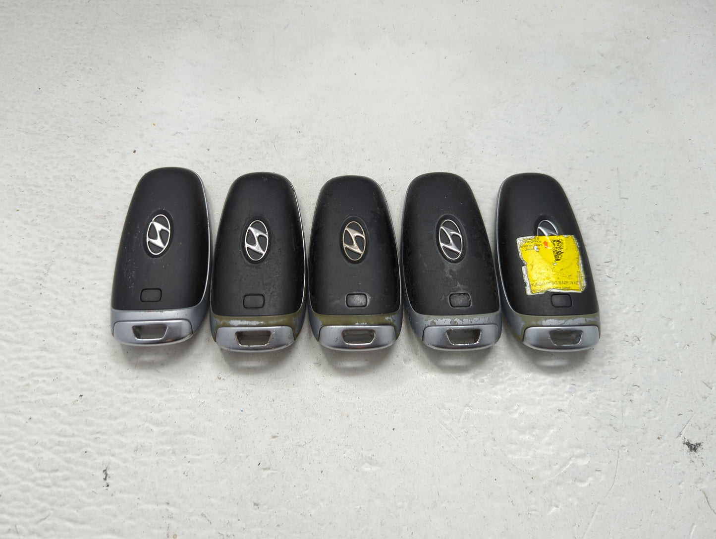 Lot of 5 Hyundai Keyless Entry Remote Fob MIXED FCC IDS MIXED PART 1473773 - Oemusedautoparts1.com