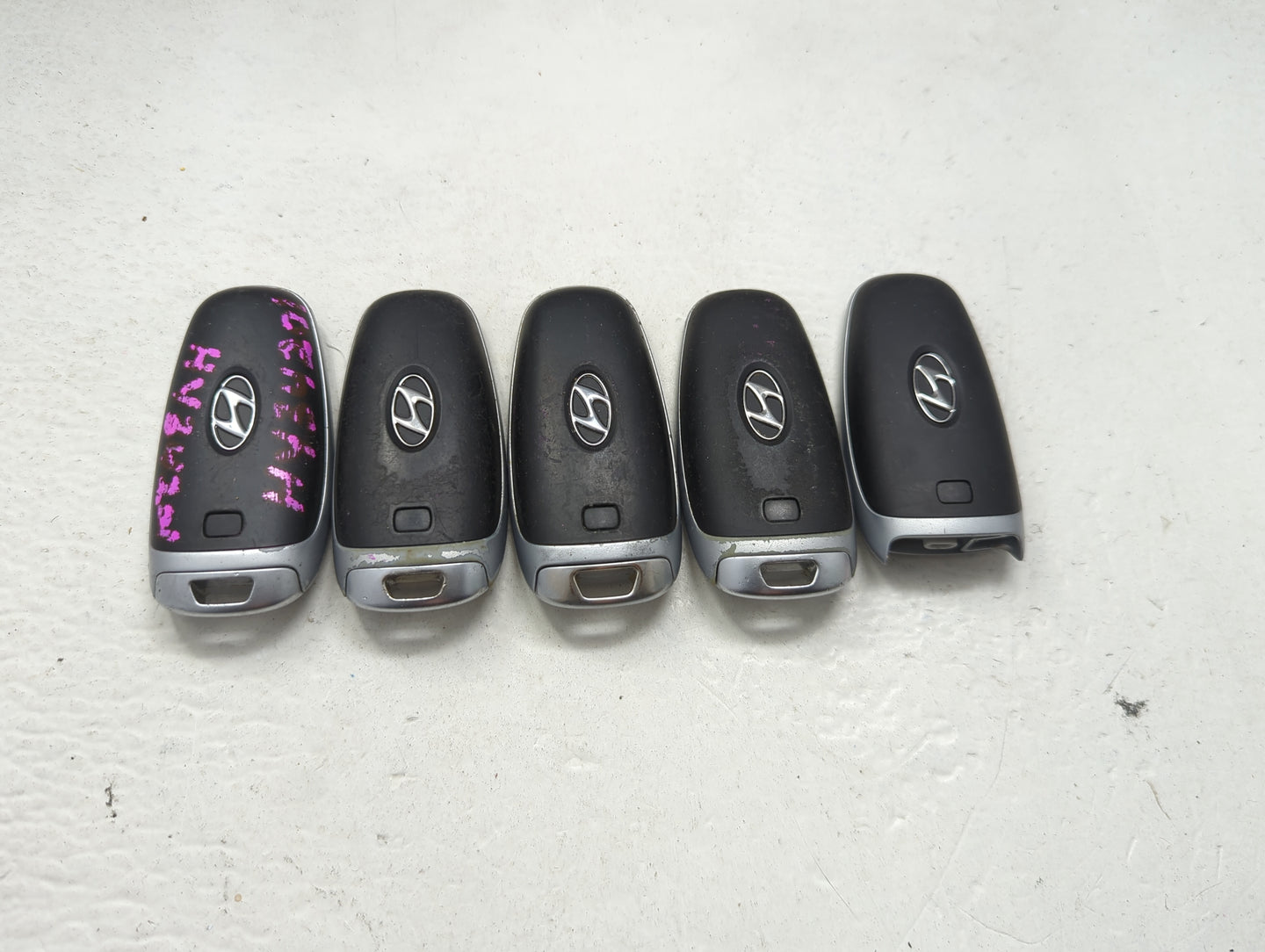Lot of 5 Hyundai Keyless Entry Remote Fob MIXED FCC IDS MIXED PART 1473776 - Oemusedautoparts1.com