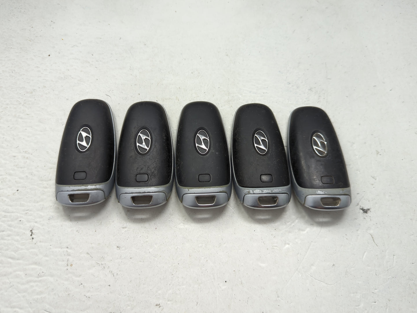Lot of 5 Hyundai Keyless Entry Remote Fob MIXED FCC IDS MIXED PART 1473777 - Oemusedautoparts1.com
