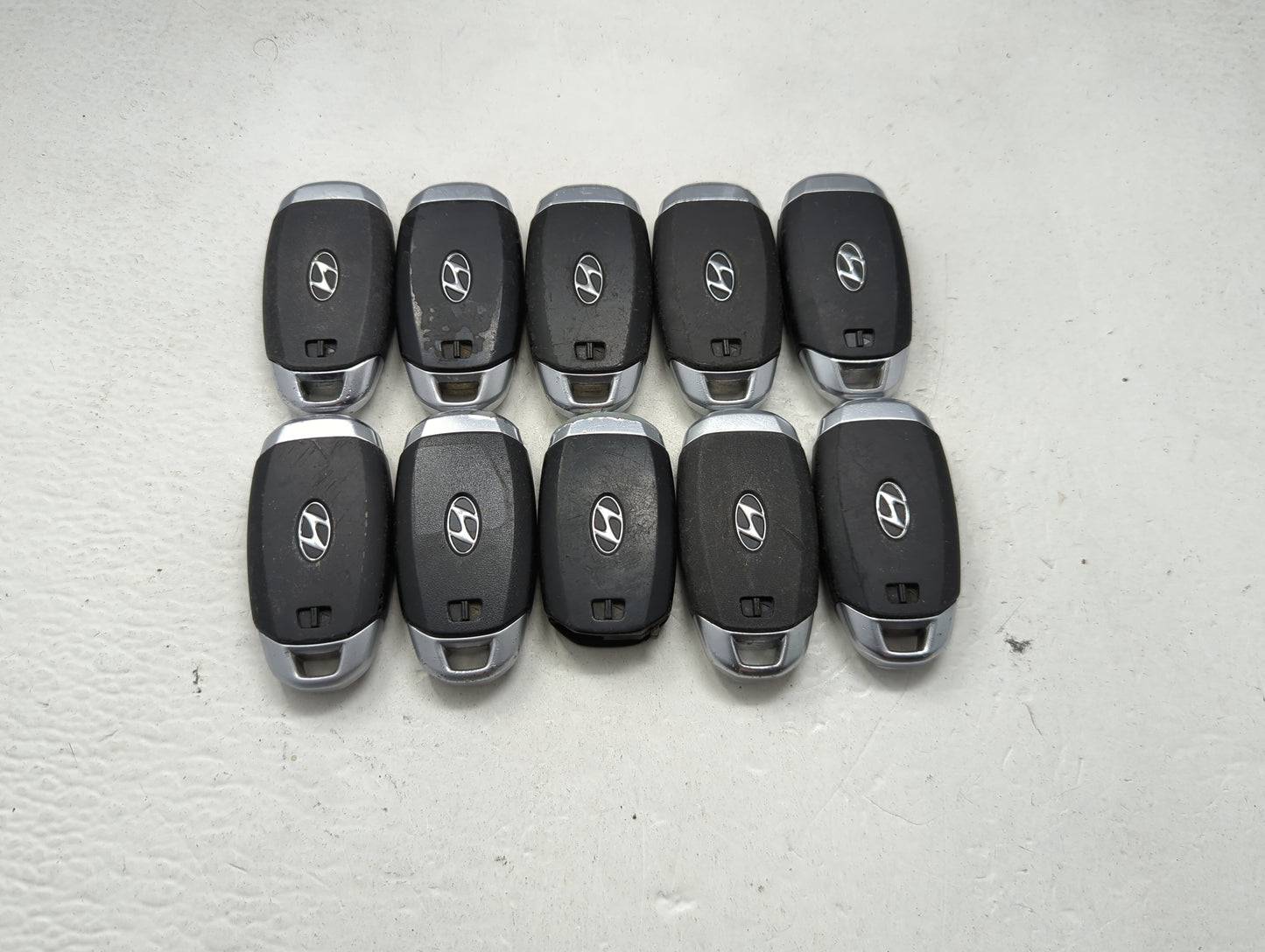 Lot of 10 Hyundai Keyless Entry Remote Fob MIXED FCC IDS MIXED PART 1473779 - Oemusedautoparts1.com