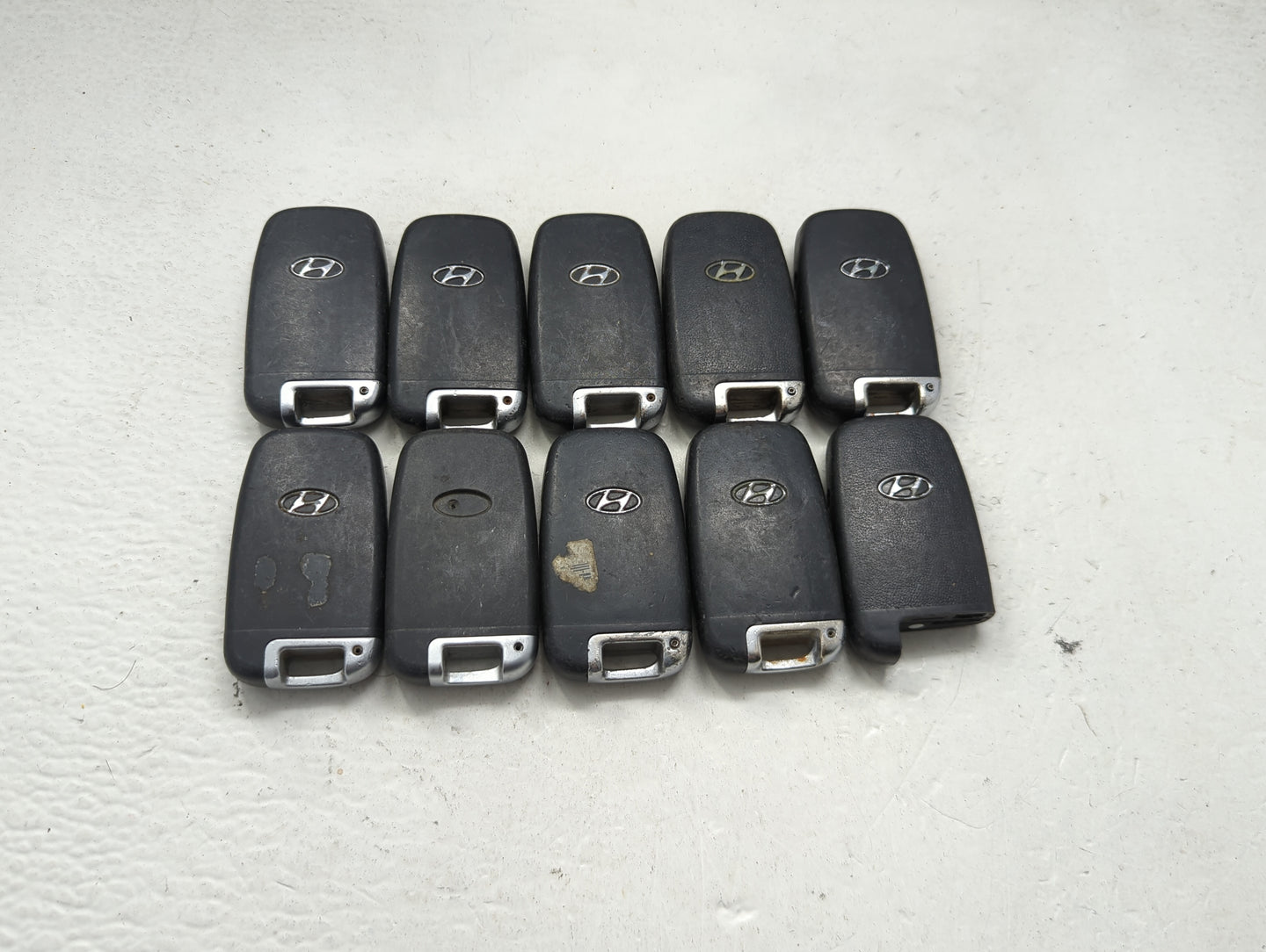 Lot of 10 Hyundai Keyless Entry Remote Fob MIXED FCC IDS MIXED PART 1473784 - Oemusedautoparts1.com