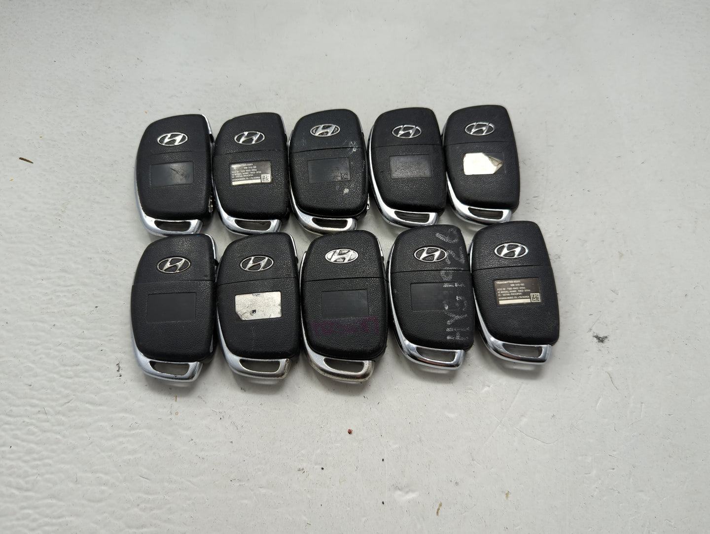 Lot of 10 Hyundai Keyless Entry Remote Fob MIXED FCC IDS MIXED PART 1473892 - Oemusedautoparts1.com