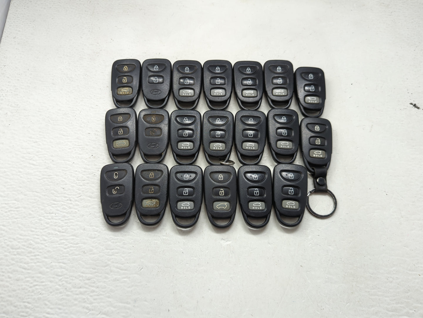 Lot of 20 Hyundai Keyless Entry Remote Fob UNKNOWN UNKNOWN 1476619 - Oemusedautoparts1.com