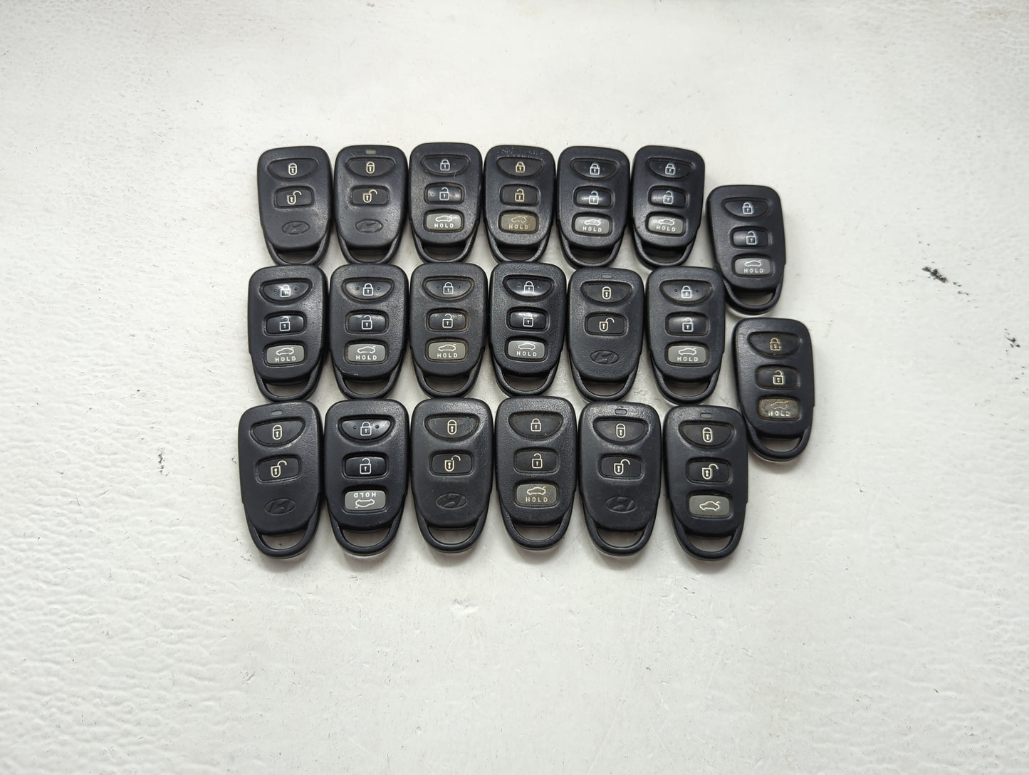Lot of 20 Hyundai Keyless Entry Remote Fob UNKNOWN UNKNOWN 1476622 - Oemusedautoparts1.com