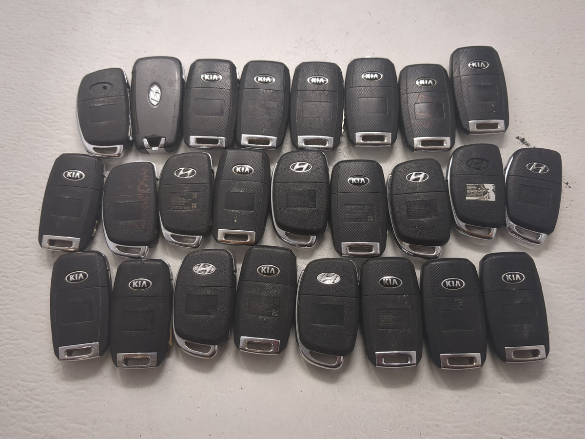 Lot of 25 Hyundai Keyless Entry Remote Fob 1520301 - Oemusedautoparts1.com