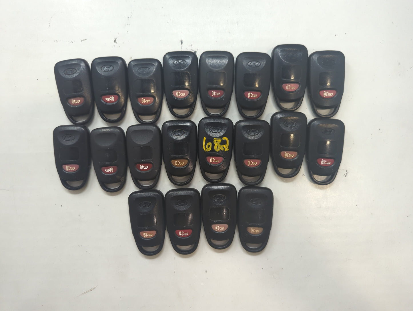 Lot of 20 Hyundai Keyless Entry Remote Fob UNKNOWN UNKNOWN - Oemusedautoparts1.com