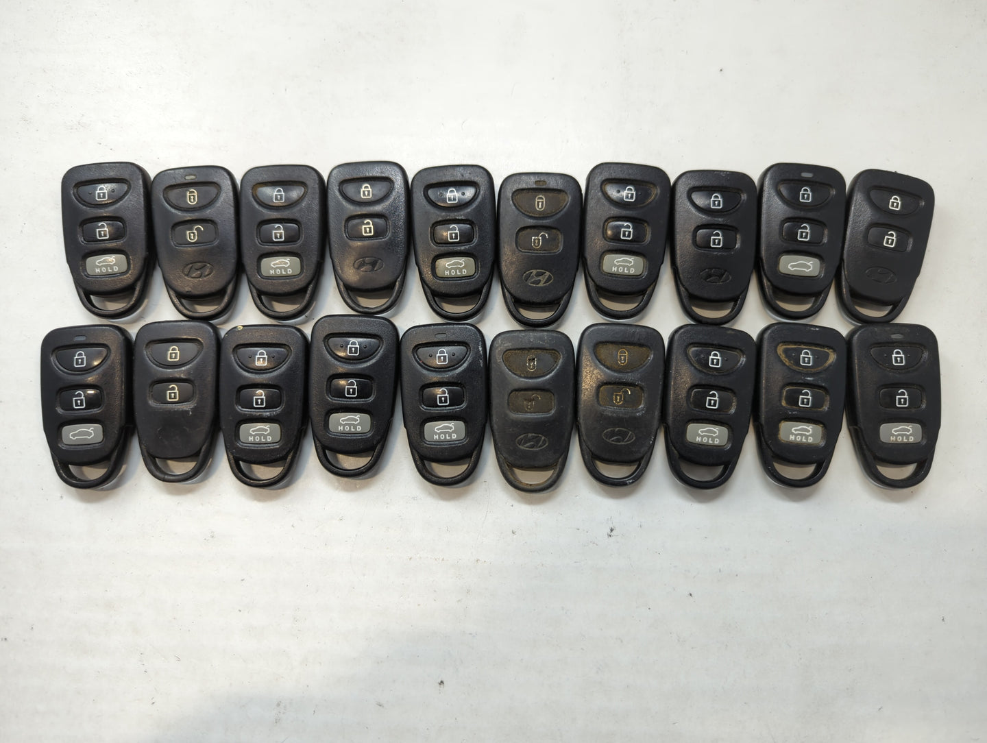 Lot of 20 Hyundai Keyless Entry Remote Fob MIXED FCC IDS MIXED PART - Oemusedautoparts1.com