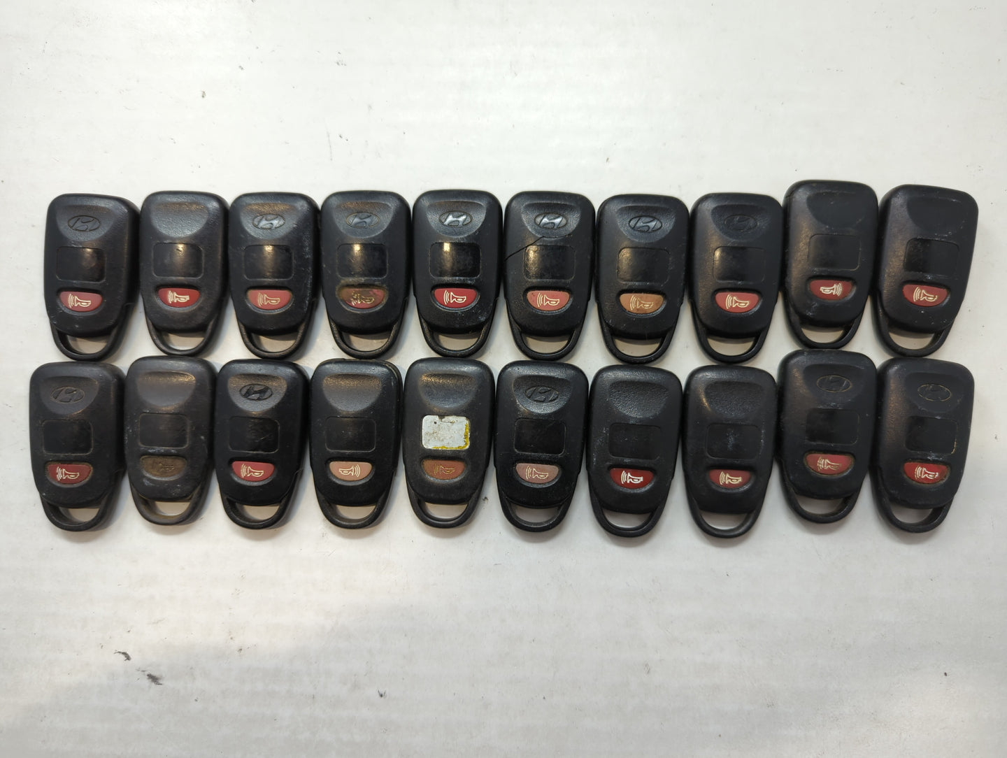 Lot of 20 Hyundai Keyless Entry Remote Fob MIXED FCC IDS MIXED PART - Oemusedautoparts1.com