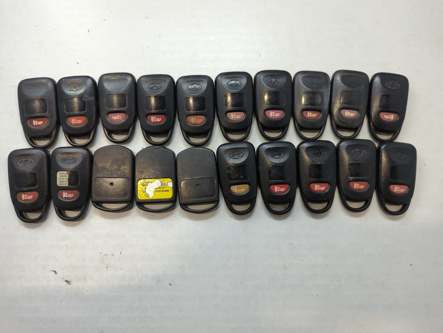 Lot of 20 Hyundai Keyless Entry Remote Fob MIXED FCC IDS MIXED PART - Oemusedautoparts1.com
